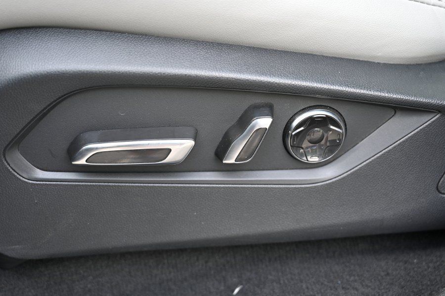 Used 2023 Acura MDX w/ Technology Package AWD/4WD image 22