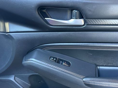 Used 2021 Nissan Altima 2.5 SR w/ SR Premium Package image 21