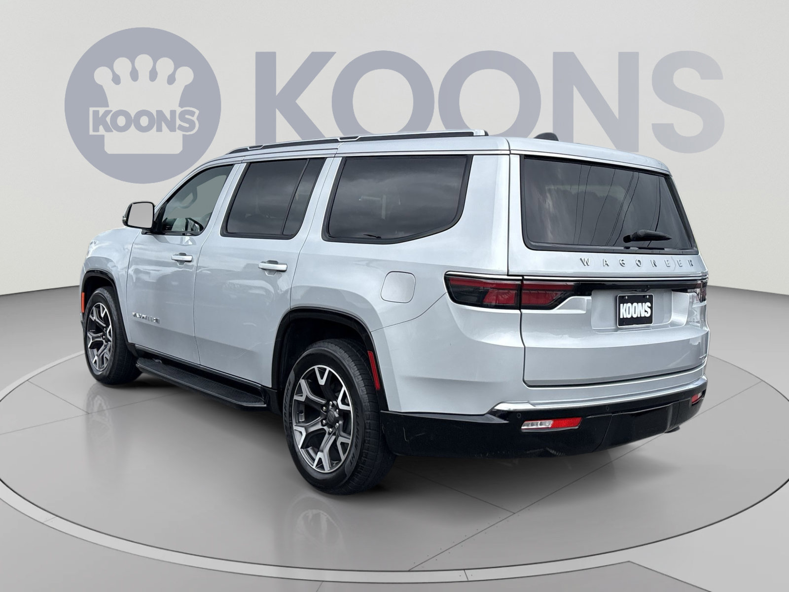 Used 2024 Jeep Wagoneer Series III AWD/4WD image 4