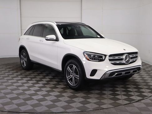 Certified 2022 Mercedes-Benz GLC 300 image 3