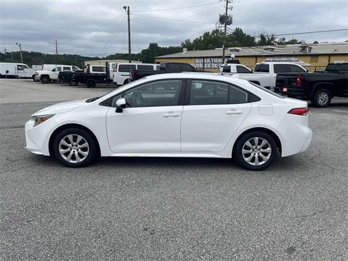 Used 2021 Toyota Corolla LE image 7