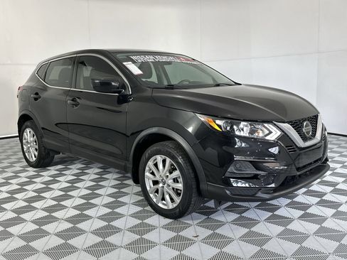Used 2021 Nissan Rogue Sport S FWD image 2