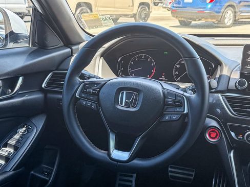 Used 2019 Honda Accord Sport image 18