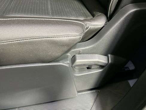 Used 2023 Volkswagen Atlas SEL R-Line image 35