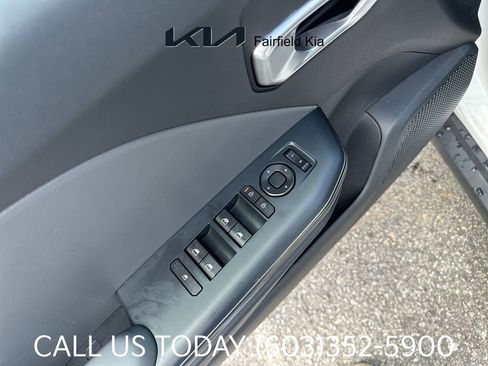 New 2025 Kia K4 LXS FWD image 11