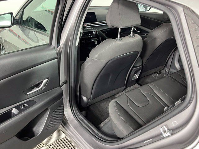 Used 2024 Hyundai Elantra SEL FWD image 24