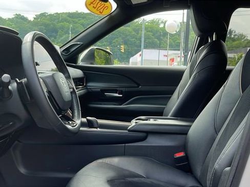 Used 2024 Toyota Grand Highlander AWD Hybrid image 10