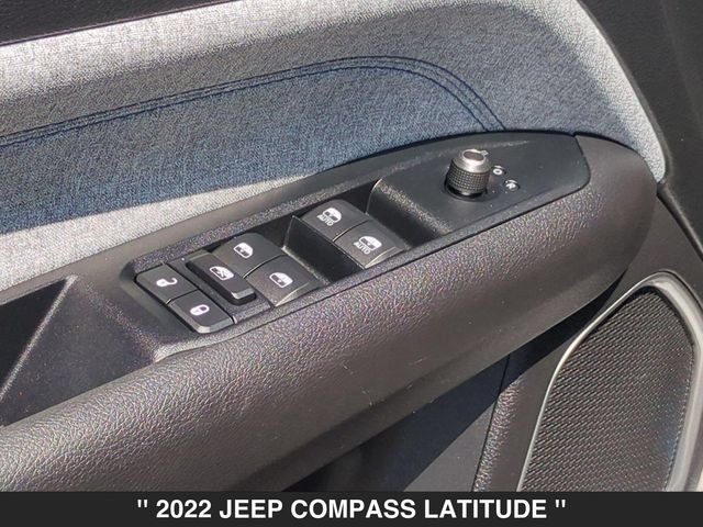 Used 2022 Jeep Compass Latitude AWD/4WD image 11
