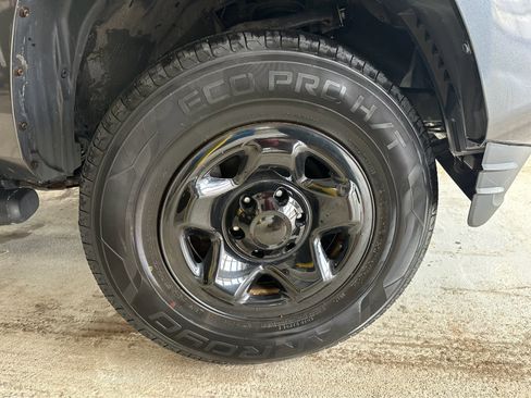 Used 2017 Toyota Tacoma SR w/ Tow Package image 36