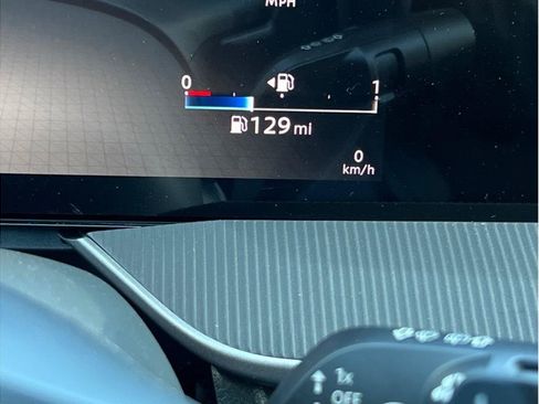 Used 2025 Nissan Murano SV FWD image 20