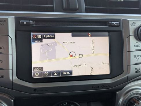 Used 2016 Toyota 4Runner SR5 image 18