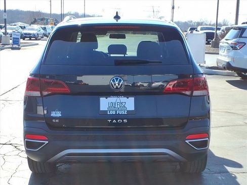 Used 2022 Volkswagen Taos SE image 29