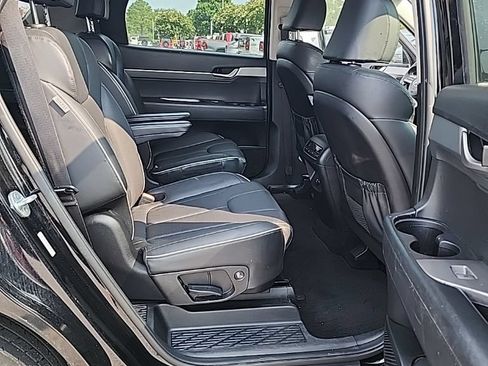 Used 2023 Hyundai Palisade SEL AWD/4WD image 17