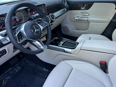 New 2026 Mercedes-Benz GLB 250 image 9