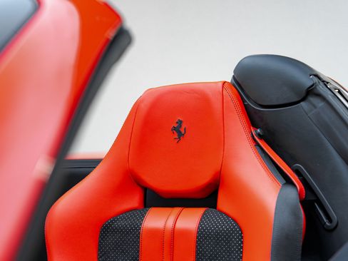 Used 2022 Ferrari F8 Tributo RWD image 48