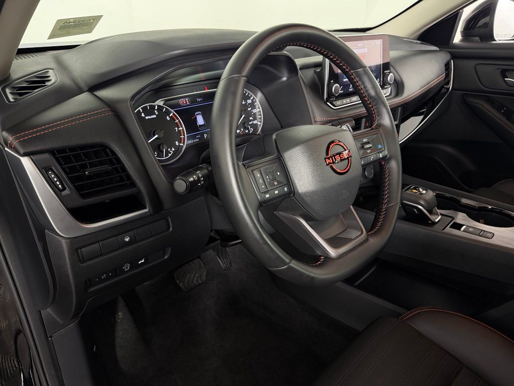 Used 2026 Nissan Rogue SV AWD/4WD image 20