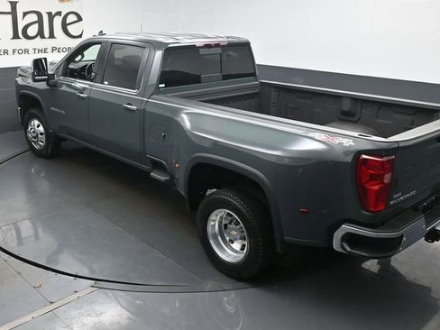 Used 2025 Chevrolet Silverado 3500 LTZ w/ LTZ Plus Package image 39