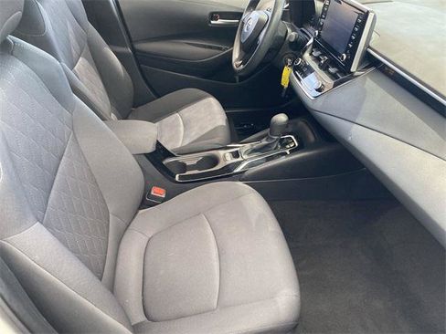 Certified 2021 Toyota Corolla LE FWD image 30