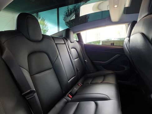 Used 2021 Tesla Model 3 Standard Range Plus image 16