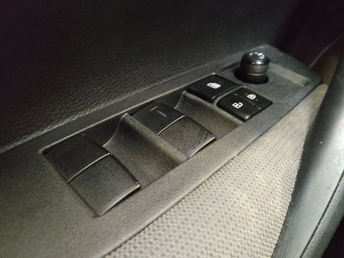 Used 2022 Toyota Corolla LE FWD image 27