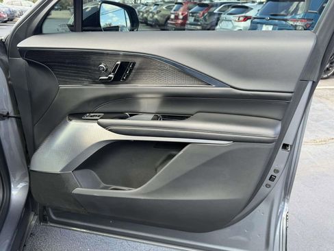 Used 2023 Cadillac Lyriq AWD image 10