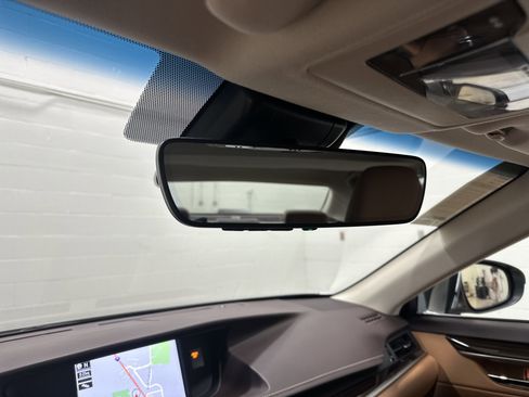 Used 2017 Lexus ES 350 w/ Navigation System Package image 27