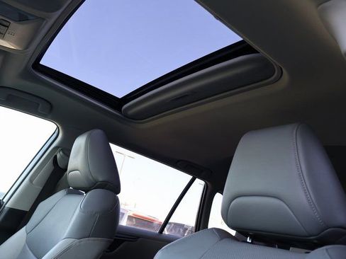 Used 2019 Toyota RAV4 Limited image 46