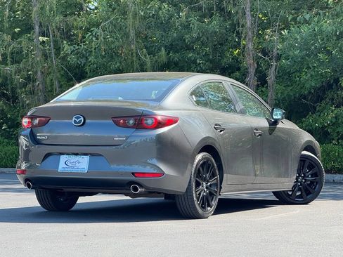 Used 2024 MAZDA MAZDA3 s FWD image 30