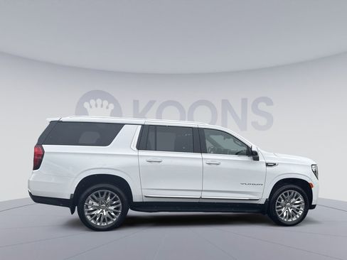 Used 2024 GMC Yukon XL SLT w/ SLT Luxury Package image 8