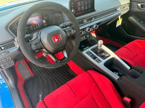 Used 2025 Honda Civic Type R image 7