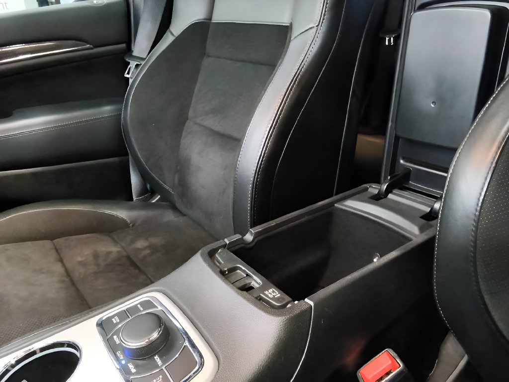 Used 2019 Jeep Grand Cherokee SRT AWD/4WD image 28