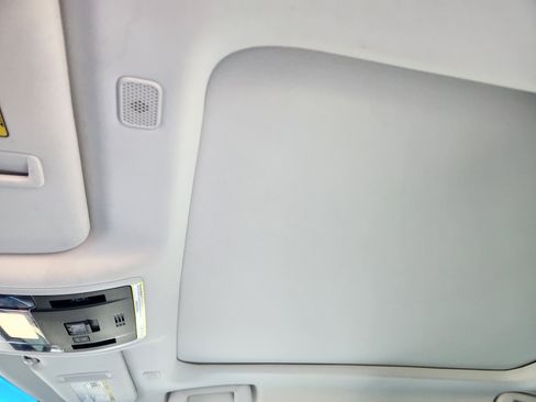 Used 2024 Lexus ES 350 w/ Luxury Package image 33