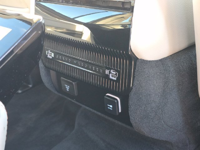 Used 2022 Jeep Grand Wagoneer Series I AWD/4WD image 37