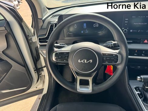 Used 2023 Kia Sportage LX FWD image 16