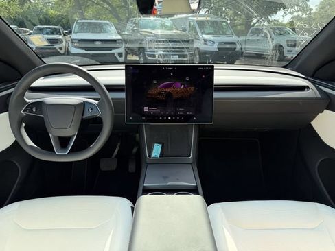 Used 2026 Tesla Model Y Long Range AWD/4WD image 15