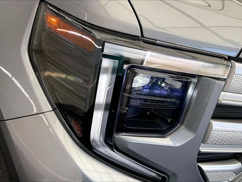 New 2026 GMC Sierra 1500 SLE image 15