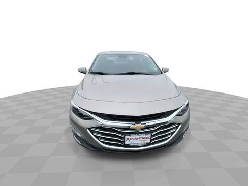 Used 2024 Chevrolet Malibu LT FWD image 3