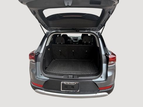 Used 2022 Chevrolet TrailBlazer LT FWD image 17