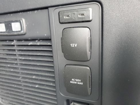 New 2025 Lincoln Navigator L Reserve image 32