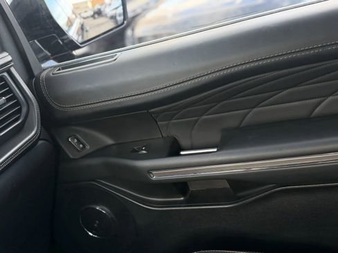 Used 2023 Ford Expedition Max Platinum image 40