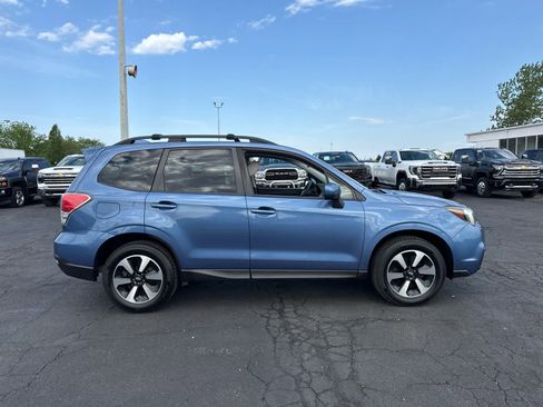 Used 2017 Subaru Forester 2.5i Premium AWD/4WD image 6