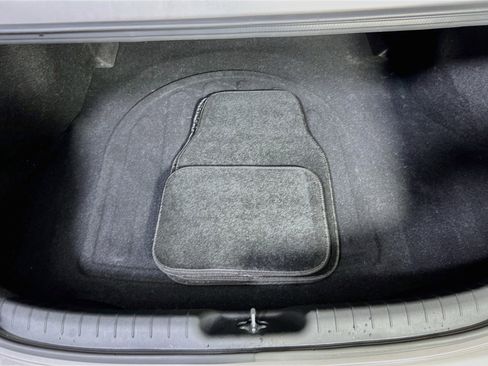 Used 2023 Hyundai Elantra Limited FWD image 27
