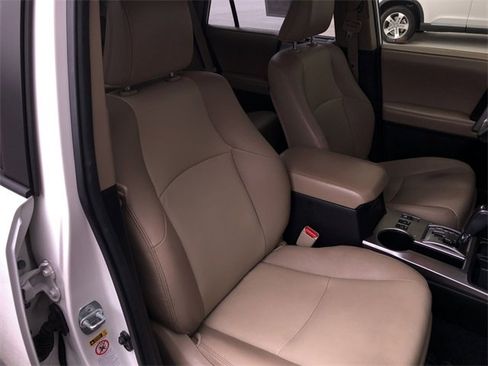 Used 2016 Toyota 4Runner SR5 Premium image 29