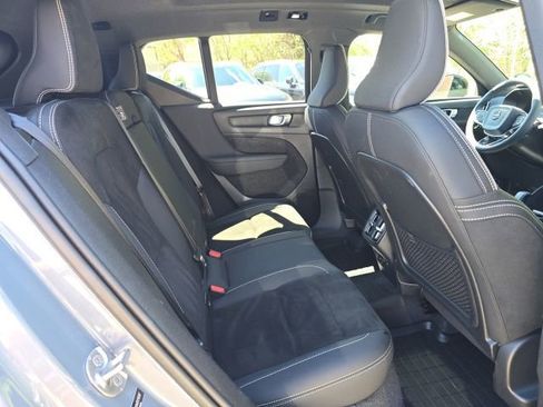 Used 2023 Volvo XC40 B5 Plus w/ Climate Package AWD/4WD image 19