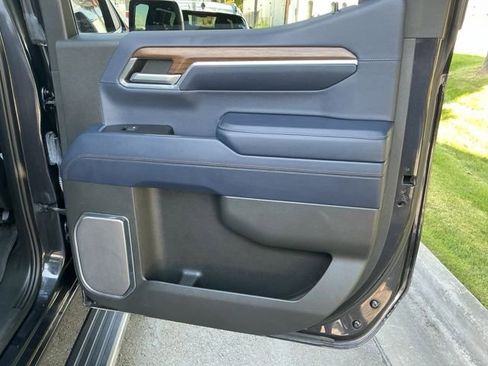 Used 2023 Chevrolet Silverado 1500 High Country w/ Technology Package image 27