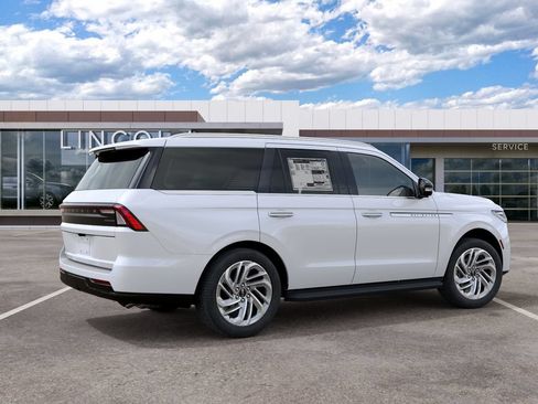 New 2027 Lincoln Navigator Premiere AWD/4WD image 7