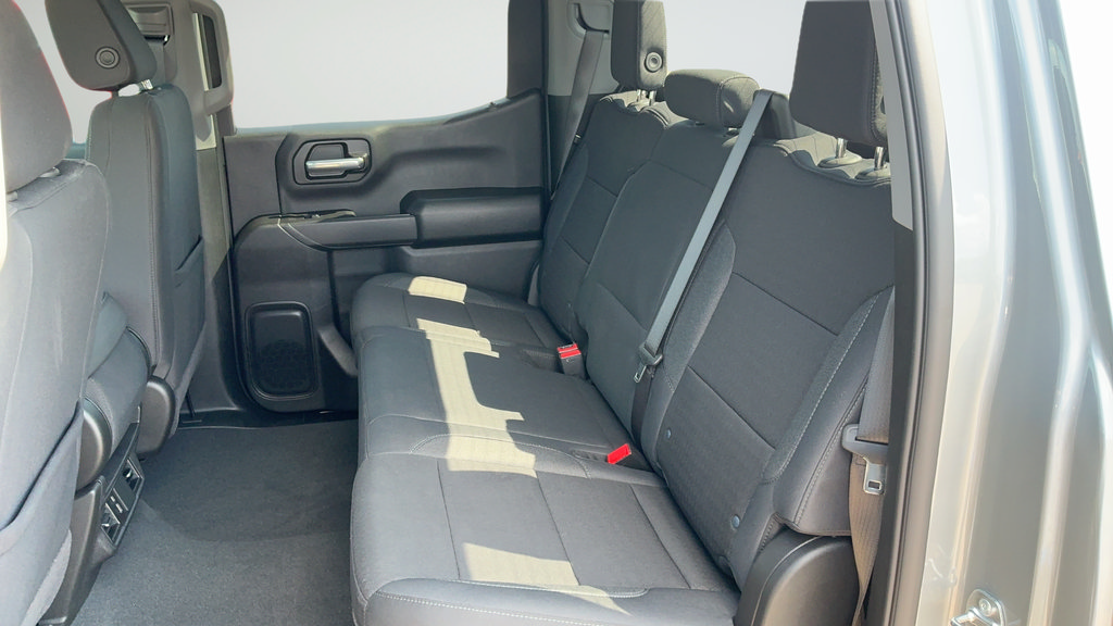 Used 2026 Chevrolet Silverado 1500 Custom w/ LPO, Dark Essentials Package AWD/4WD image 19