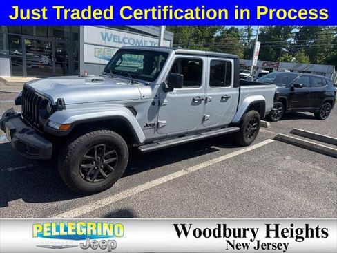 Certified 2022 Jeep Gladiator Sport AWD/4WD image 1
