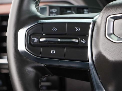 Used 2025 GMC Yukon Denali image 14