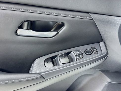 Used 2023 Nissan Sentra SV image 15